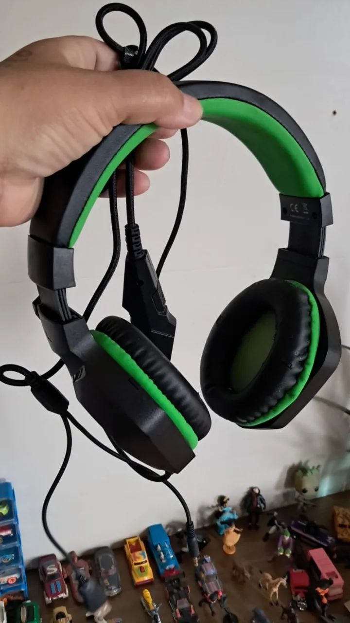 FONE DE OUVIDO COM MICROFONE (COMPUTADOR)