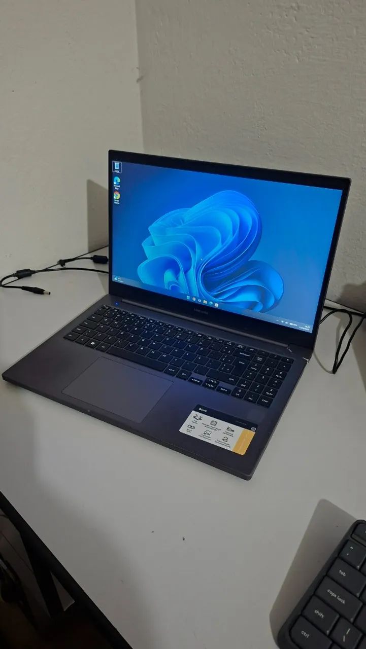 Notebook Samsung Book, Intel Celeron 6305, 8 Gb RAM, 128 Gb SSD NVME