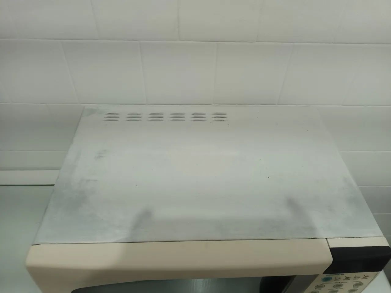 Microondas Electrolux 18 litros - Foto 4