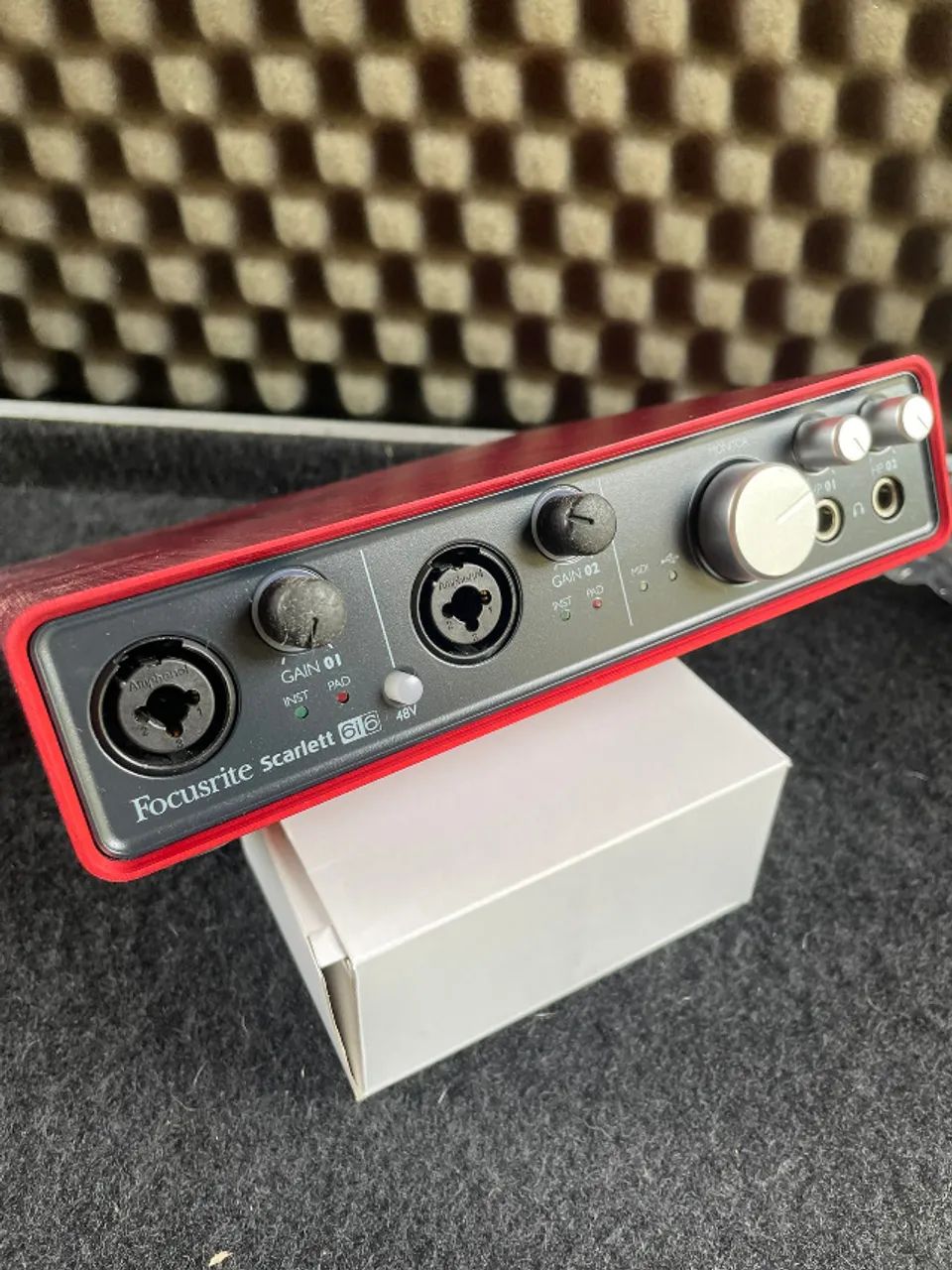 Interface Focusrite Scarlett 6i6 1st Gen - Foto 2