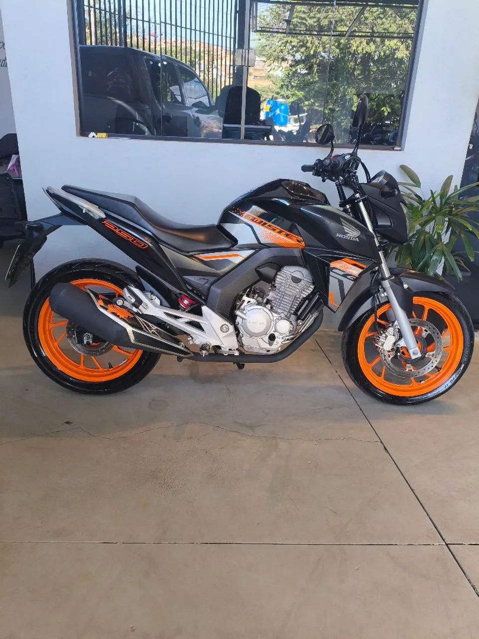 CB TWISTER 2021 COM ABS SUPER CONSERVADA!!!