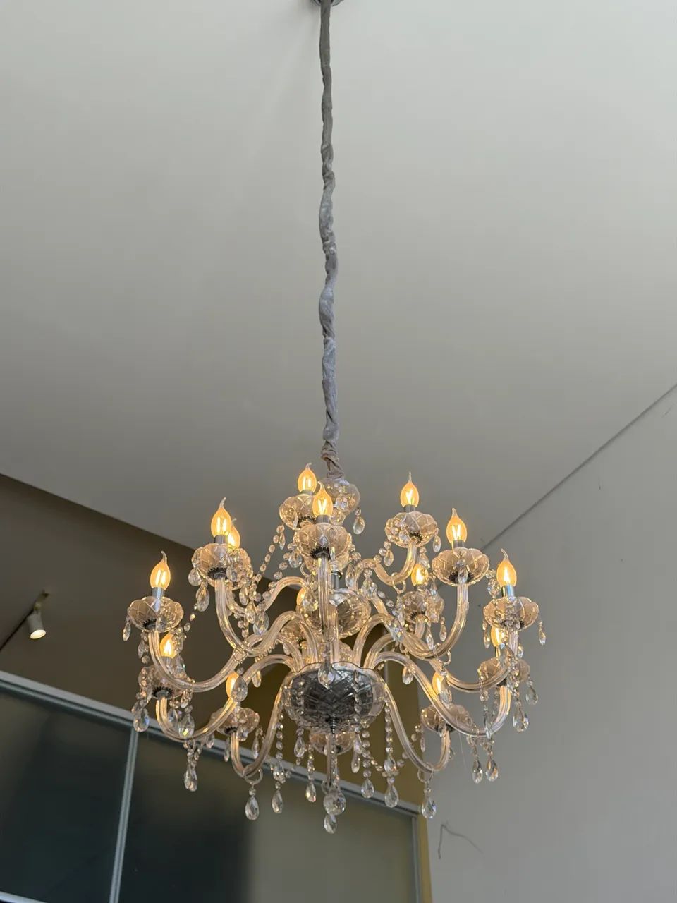 Lustre grande clássico com cristais  - Foto 2
