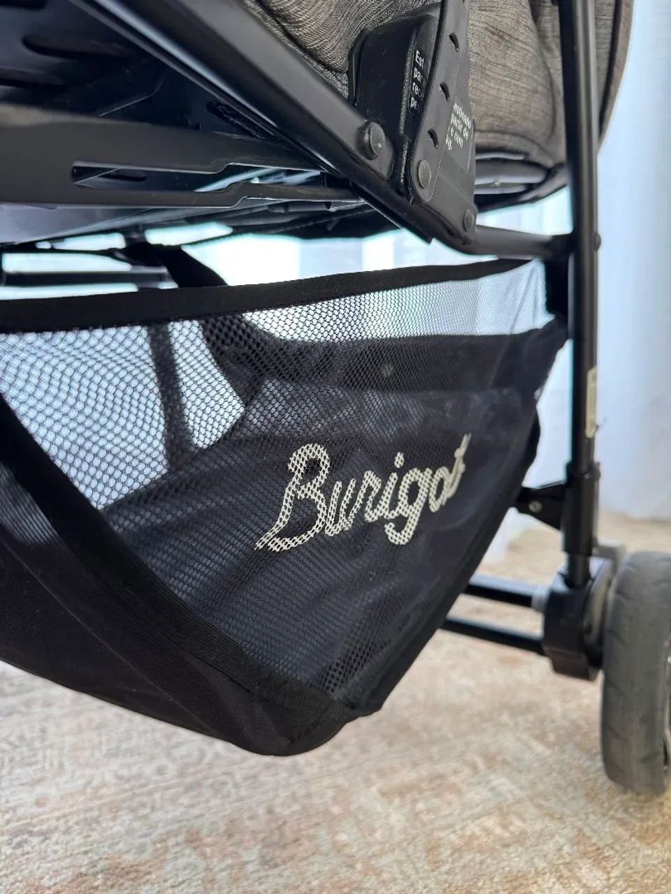 Carrinho de bebê Burigotto (cinza e preto) - Usado - Foto 5