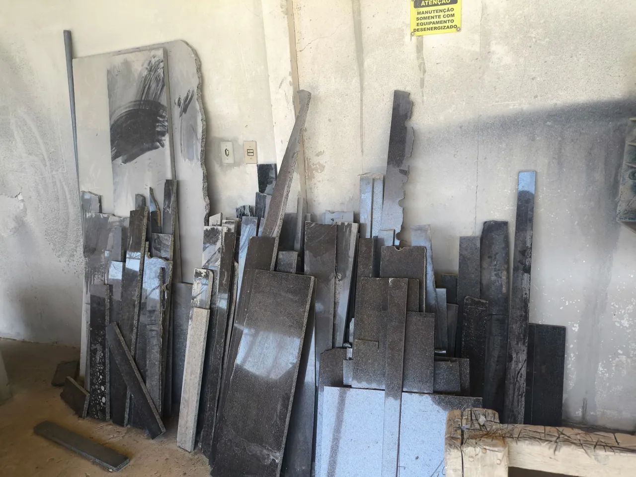 Lote de Pedras, Chapas e Retalhos de Marmoraria à Venda - Diversos Tamanhos e Modelos - Foto 6