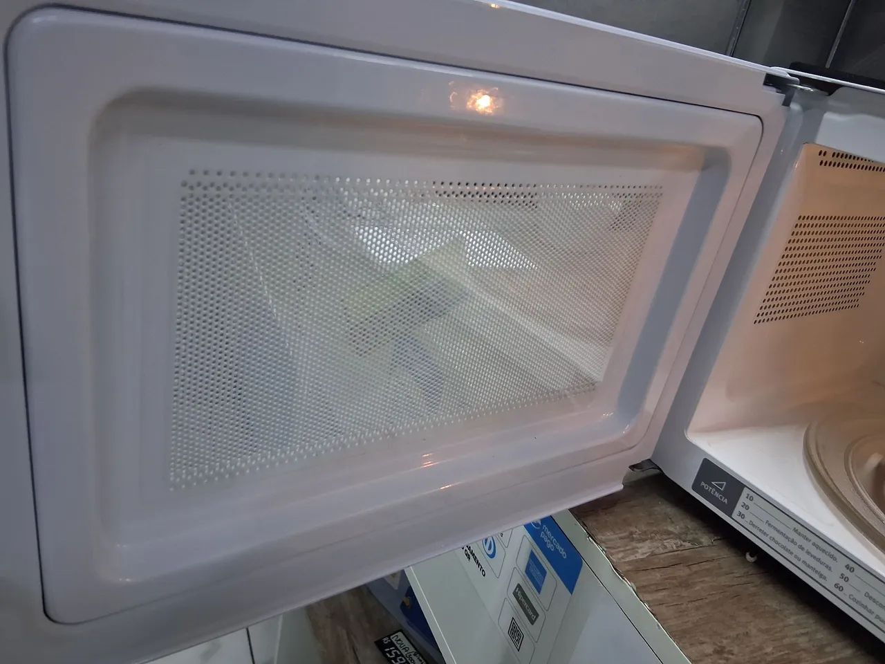 MICRO-ONDAS ELECTROLUX USADO 20LTS 127V $349 COM GARANTIA  - Foto 4