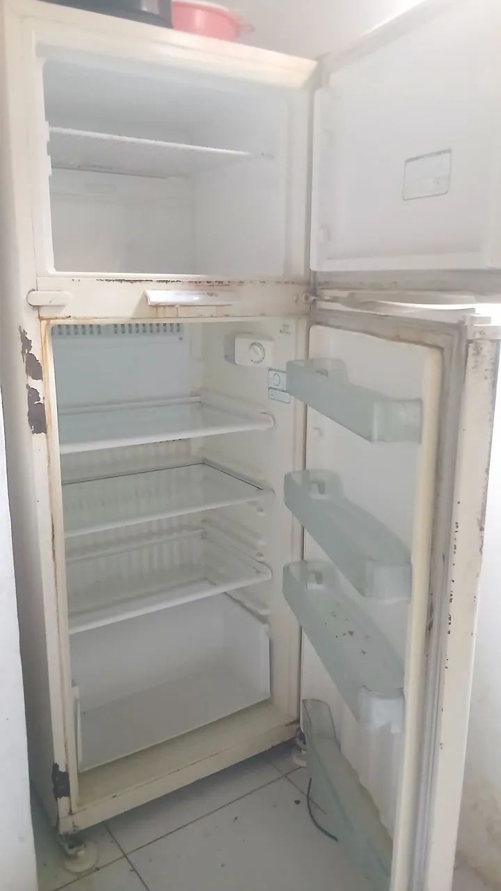 Geladeira (LEIA)