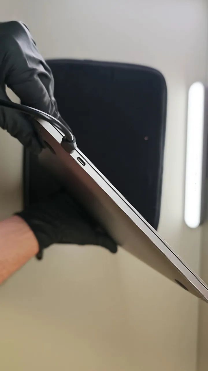 MacBook Pro 13 M1 2020 8GB Touch Bar Cinza Espacial - Foto 3