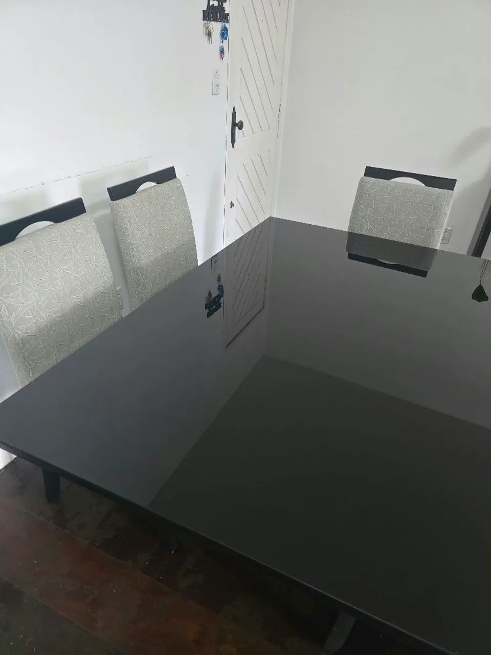 Mesa 6 lugares com cadeiras