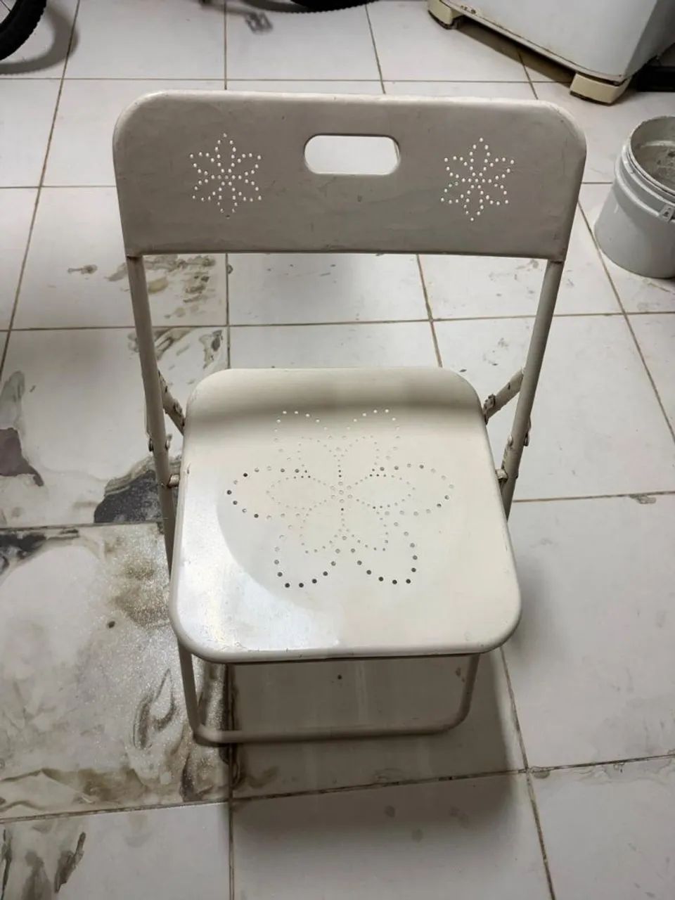Vendo 8 cadeiras dobráveis de ferro - Foto 4