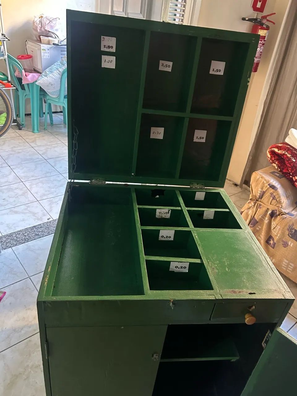 Banquinha para bombons e etc