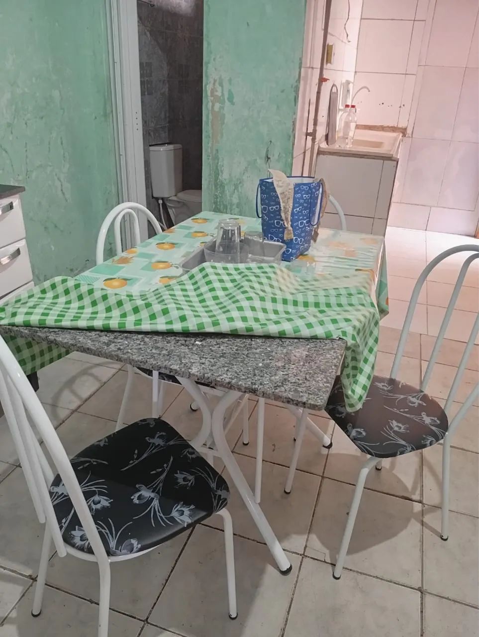 Mesa 4 cadeiras