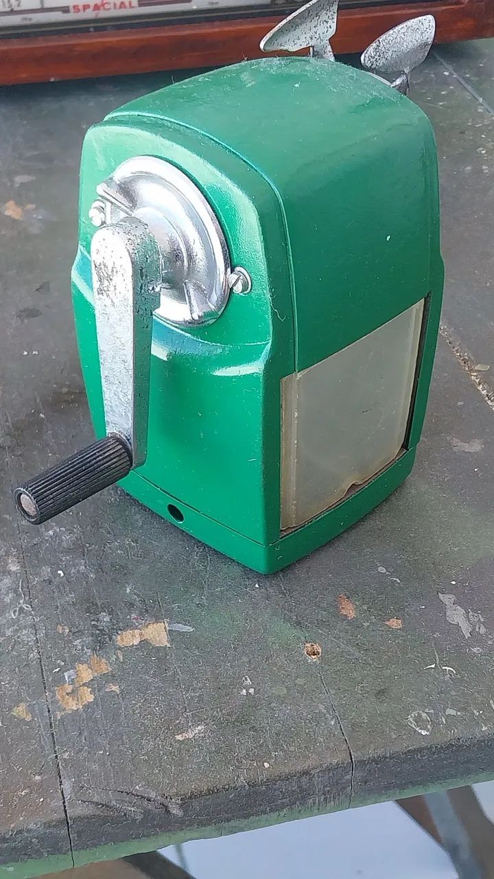 Apontador antigo para lápis. - Foto 2