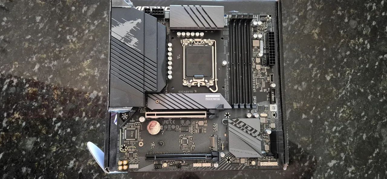 Placa mãe Gigabyte  - Foto 3
