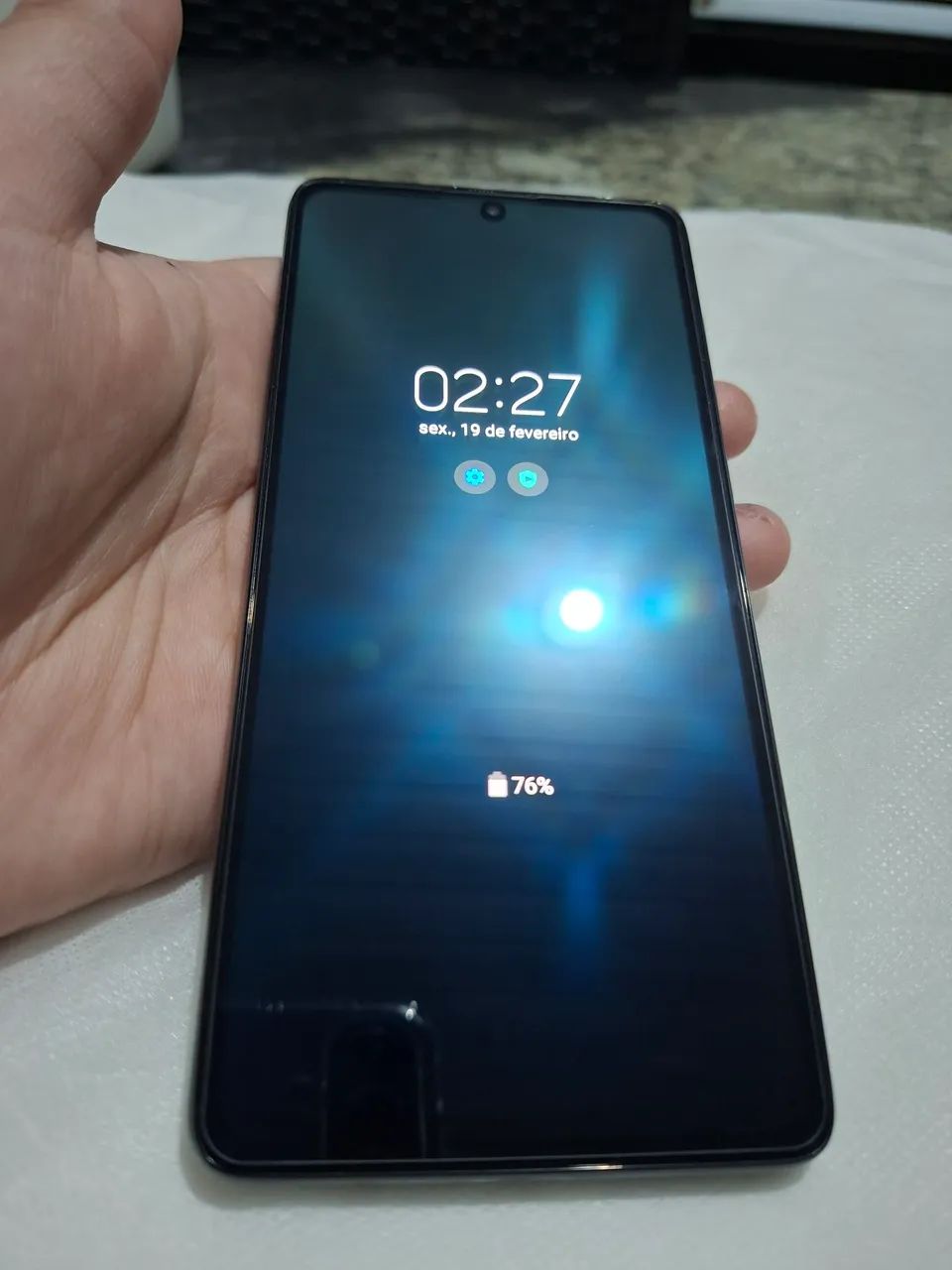 Smartphone Samsung Galaxy A71 128GB 6GB RAM usado - Foto 3