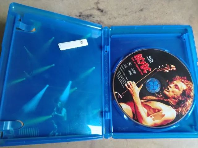 Ac/dc - Live At Donington Bluray Importado - Foto 2
