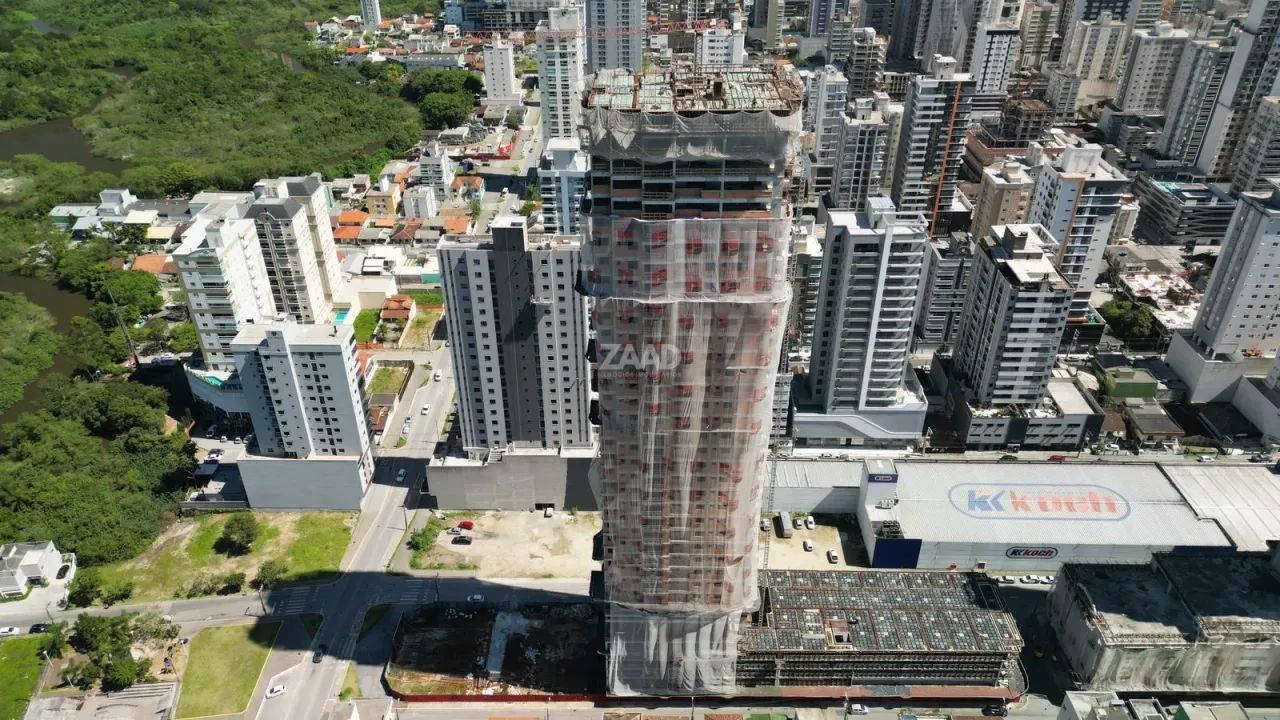 SALA COMERCIAL EM ITAPEMA 100M DA AV. NEREU RAMOS