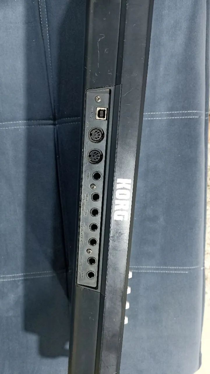 Teclado Korg x50 - Foto 2