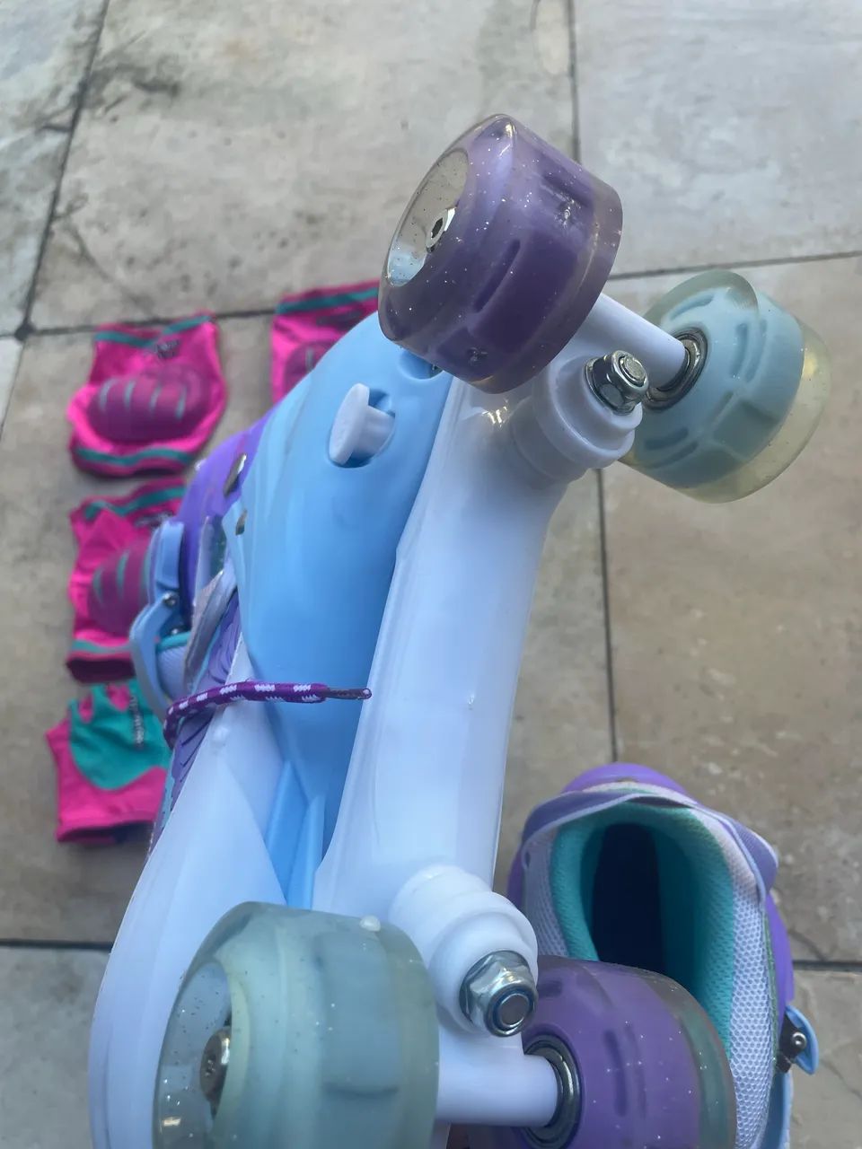 Patins infantil com acessórios de segurança - Foto 3