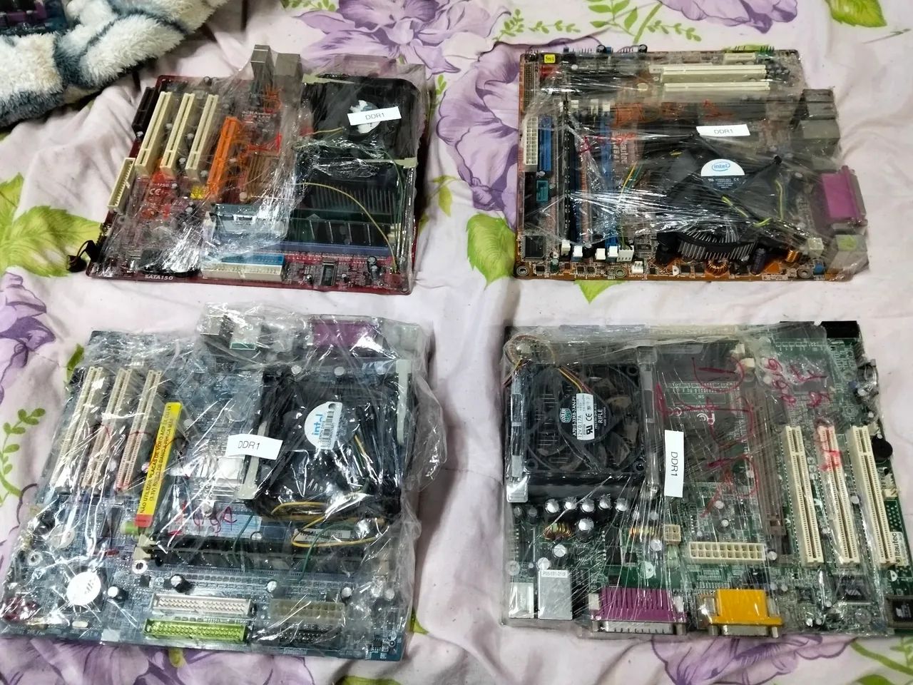 Lote com 4 placa mãe DDR 1 completa 