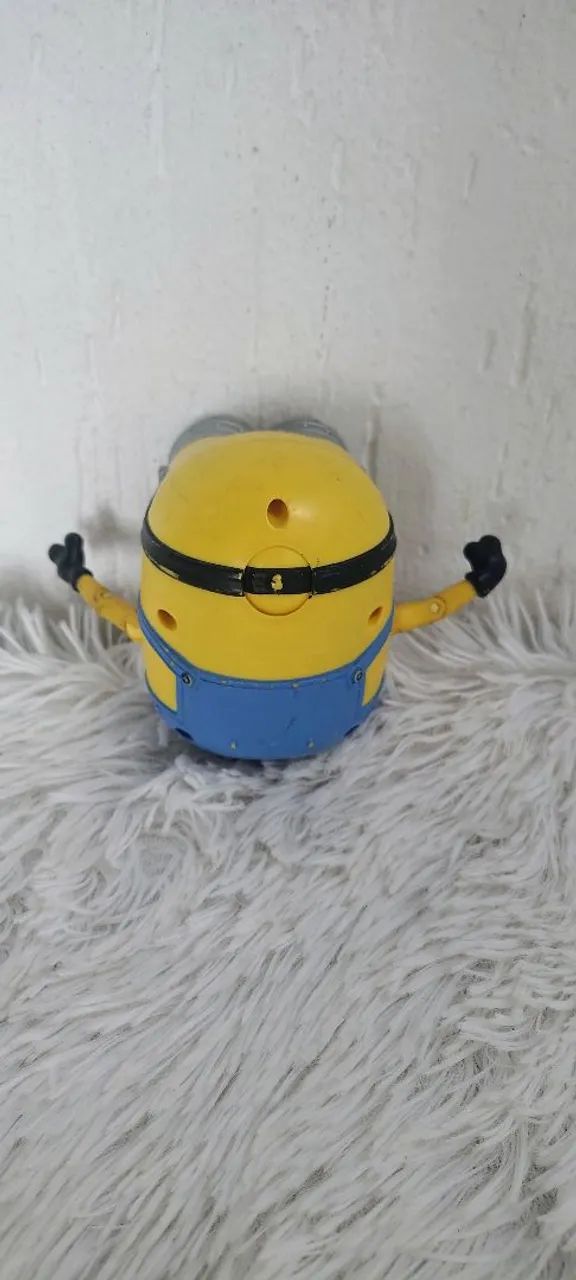 Boneco Minions mexe olhos e boca  - Foto 4