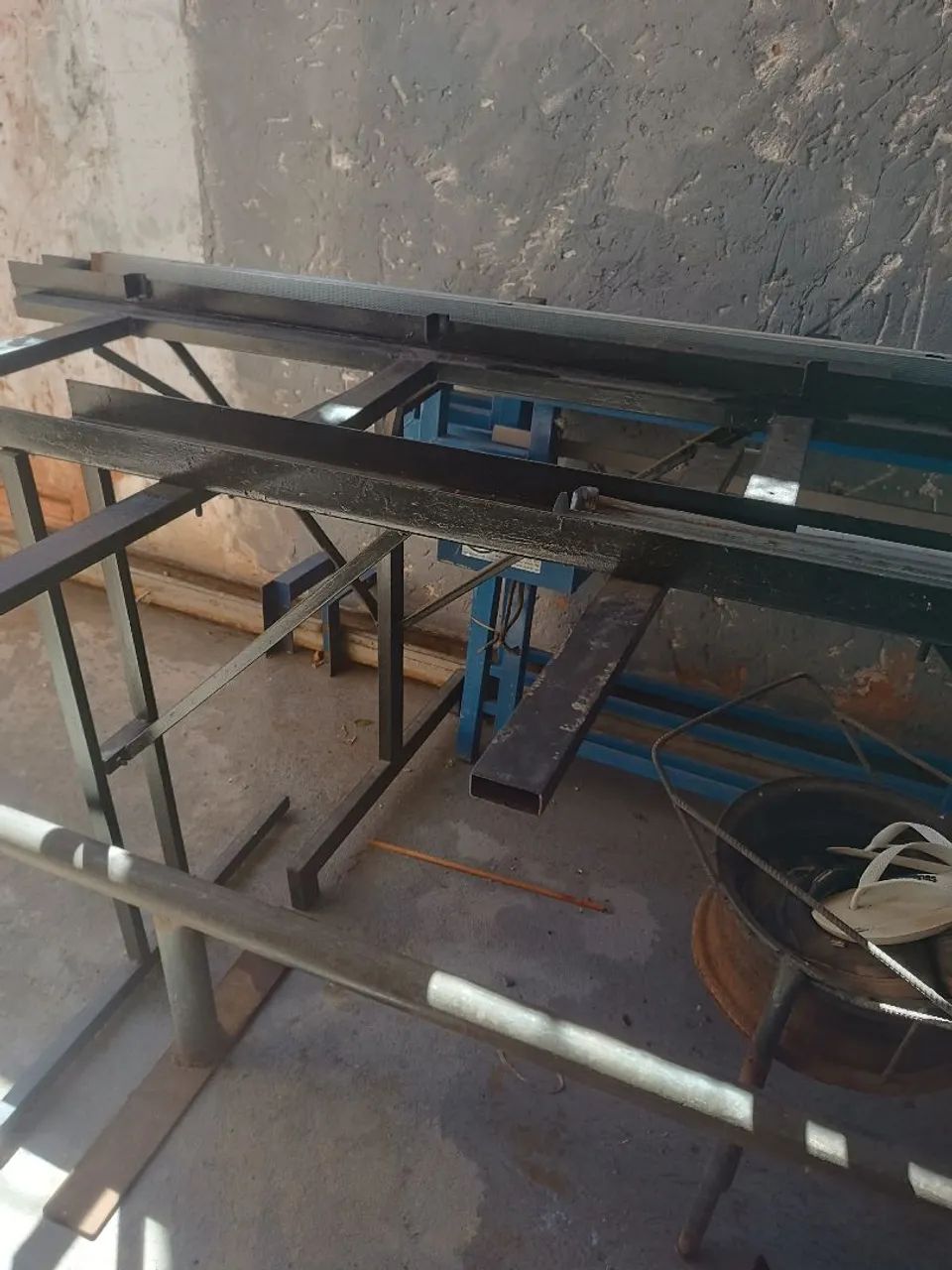 Vende -se mesas de Silk serigrafia e berços  - Foto 3