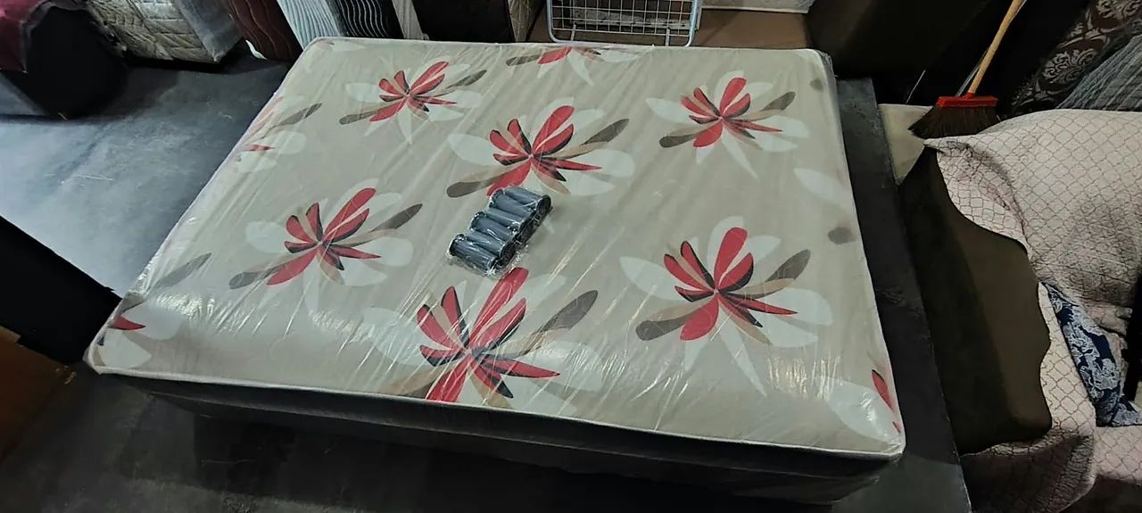 CAMA BOX CASAL De MOLAS NOVA R$580- ENTREGA GRÁTIS  - Foto 2