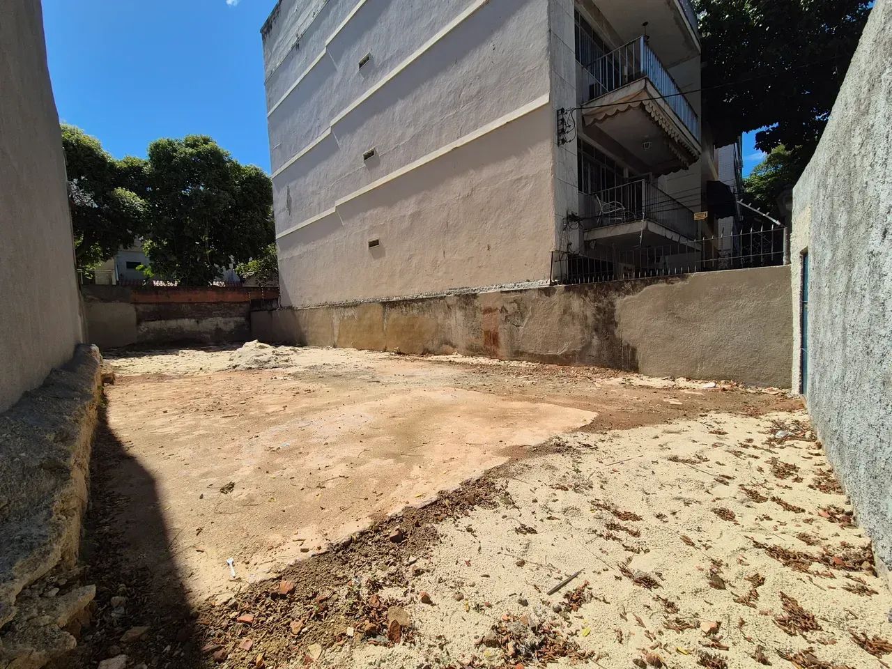 Terreno plano e regular, todo murado, serve varias finalidades !!! - Foto 4