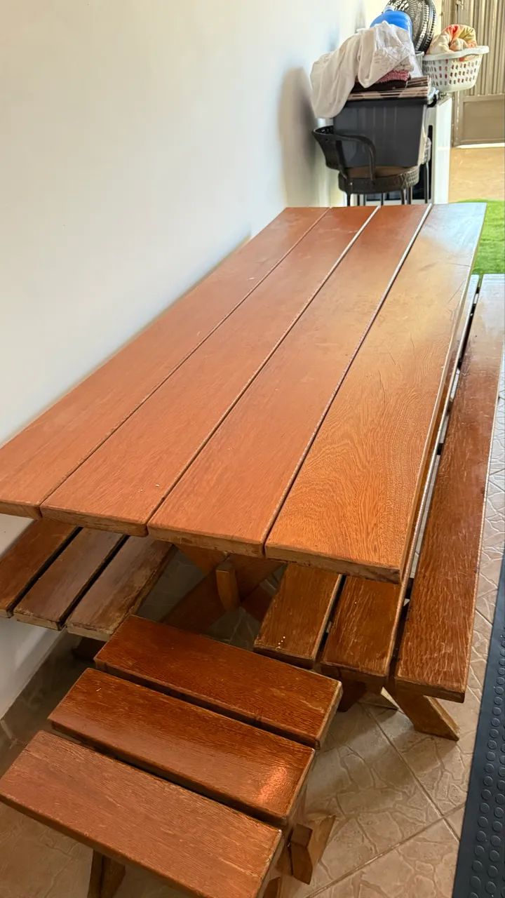 Mesa madeira com bancos  - Foto 3