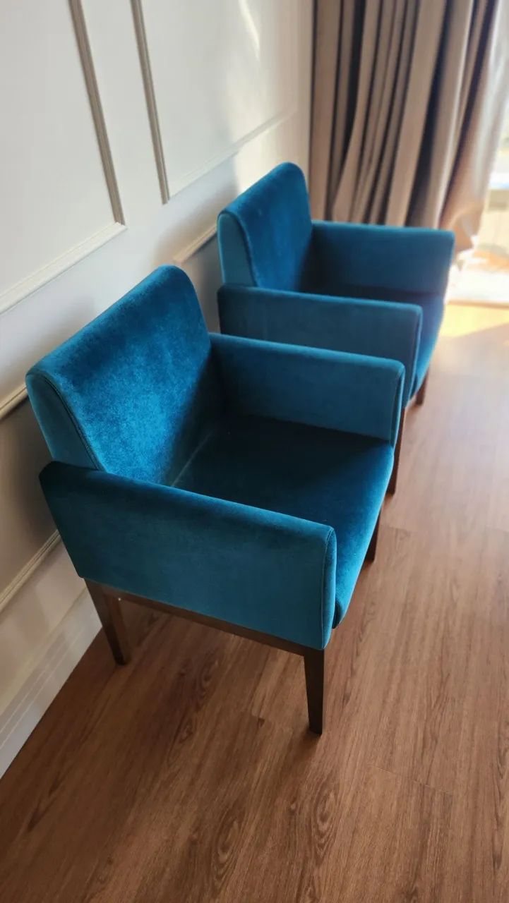 Par de Lindas Poltronas em Veludo - Foto 5