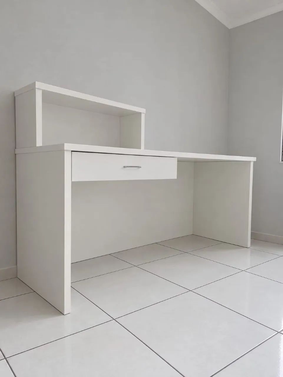 BALCÃO COM GAVETEIRO