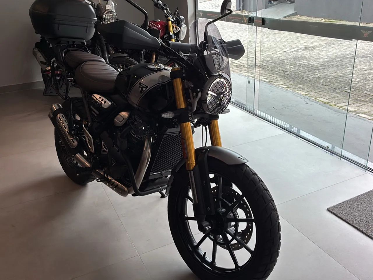 TRIUMPH SCRAMBLER 400 X