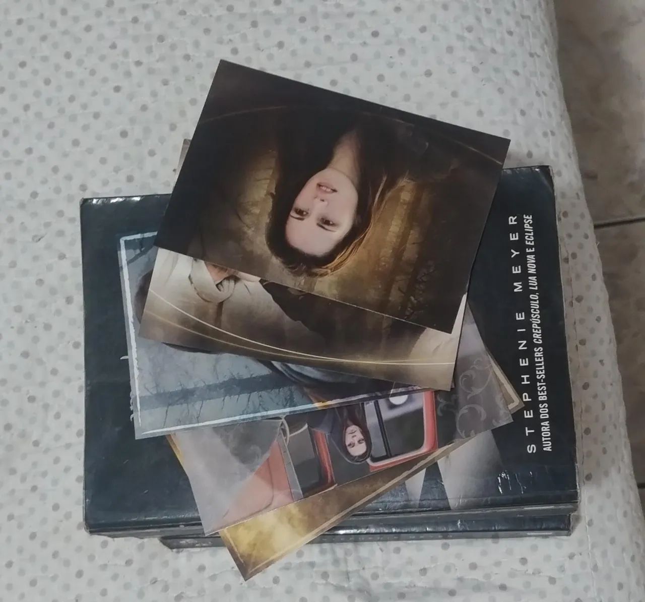 Coleção crepúsculo com 4 livros e fotocards. - Livros e revistas