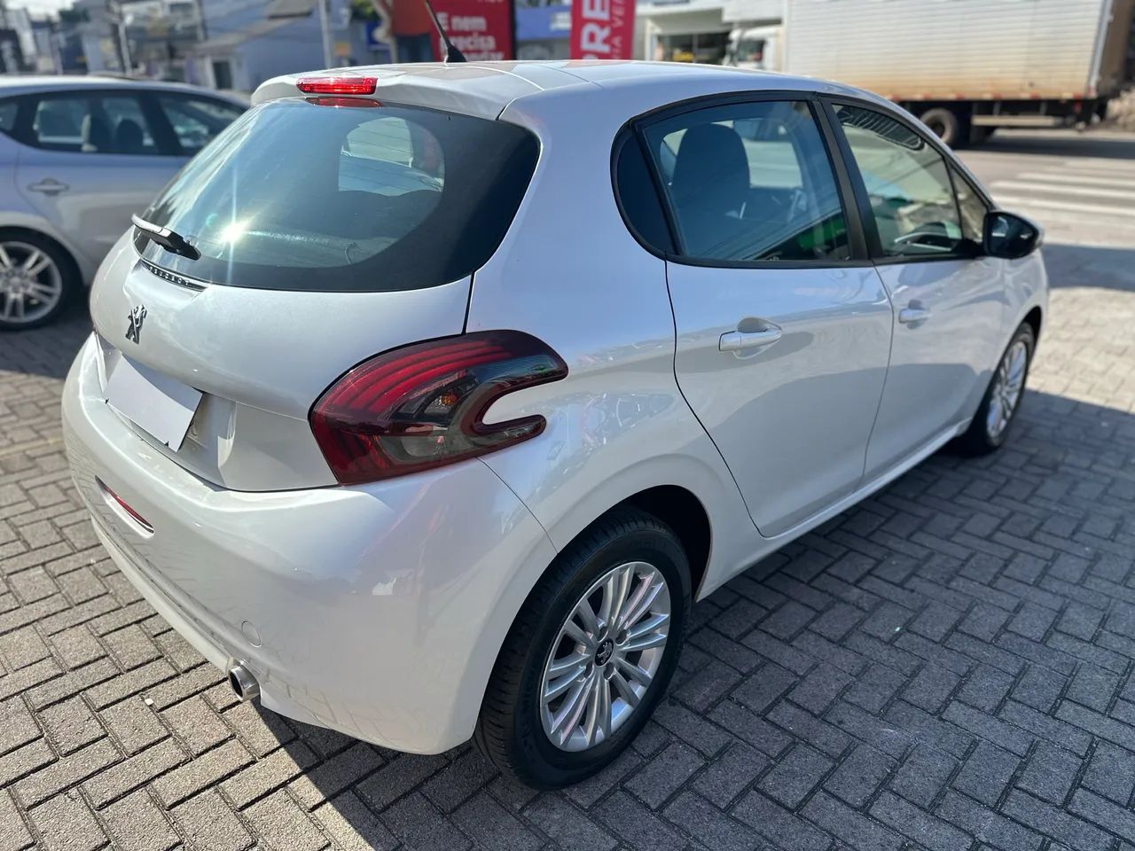 Peugeot 208 Active Pack 1.6 Flex 16V 5P Aut. 2019 - Foto 3