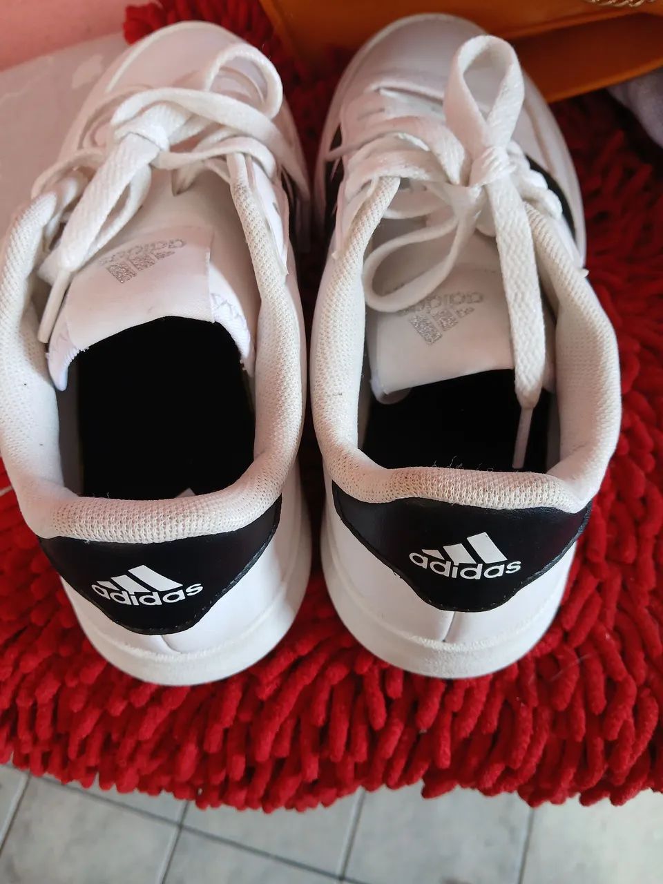 Tenis adidas lindo