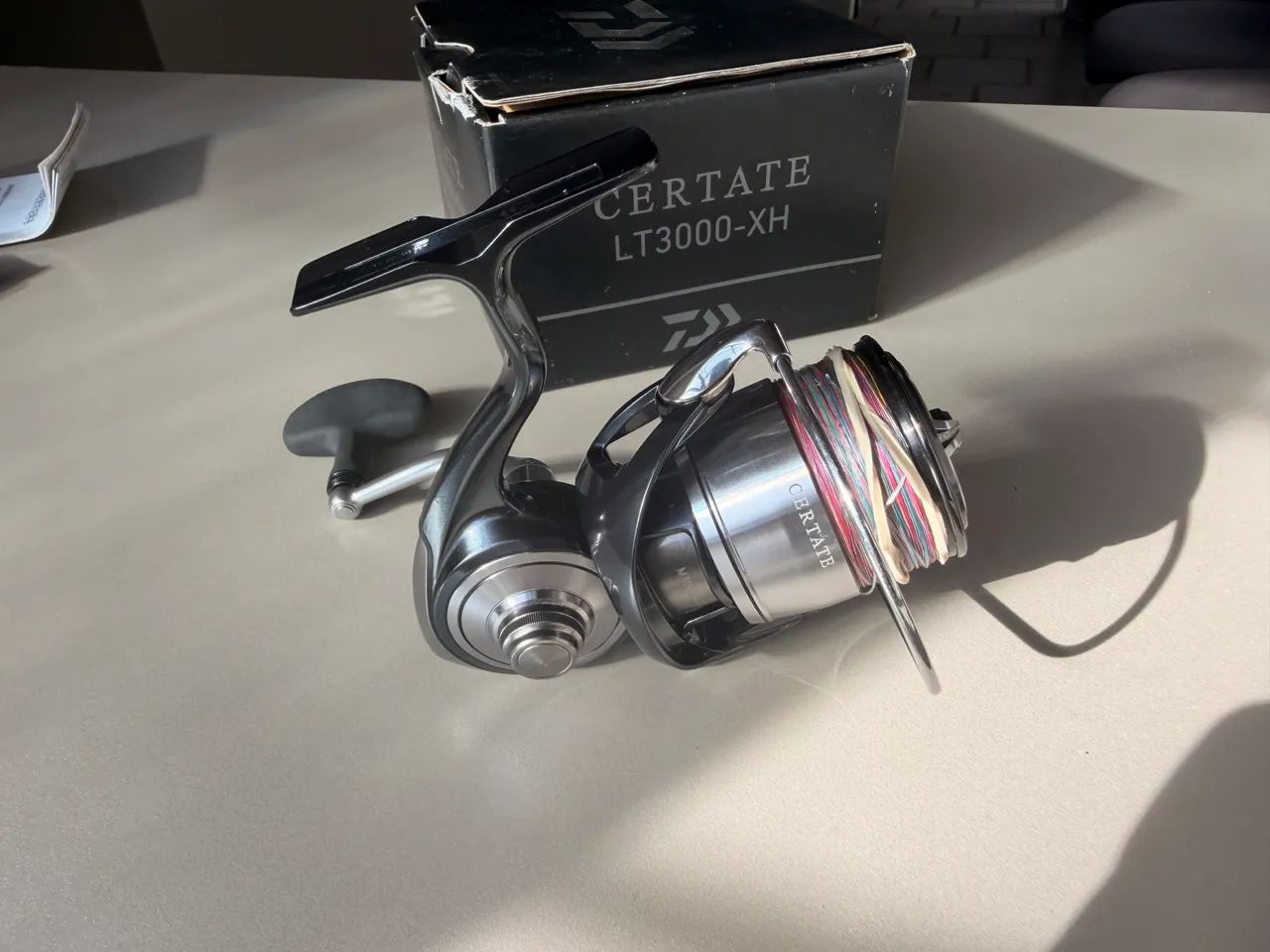 Molinete Daiwa Certate 2024 LT3000-XH - Foto 5