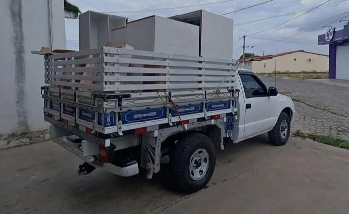 FRETES E MUDANÇAS em CAMINHONETE  - Foto 3