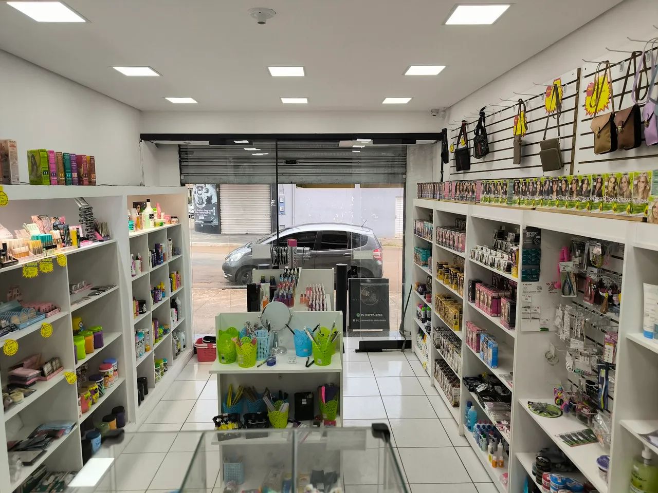 Vendo loja de cosméticos e maquiagem 