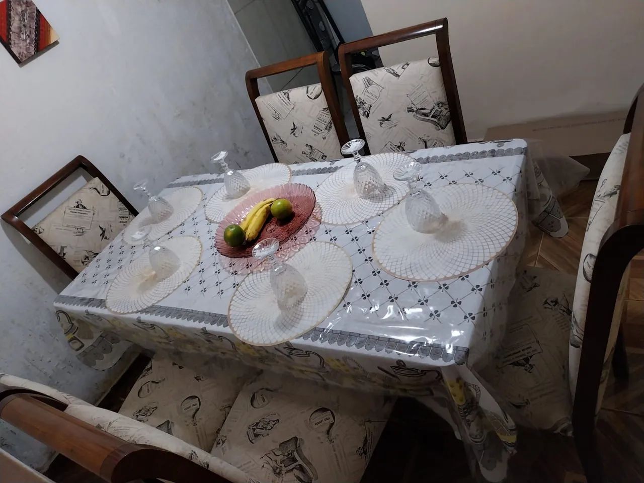 JOGO DE MESA COM CADEIRAS - Foto 3