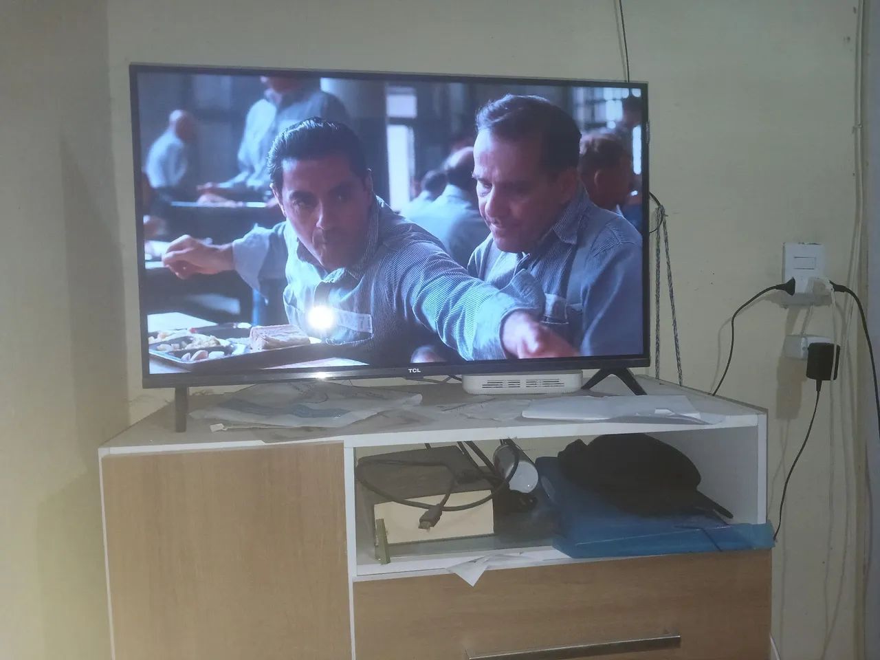 Vendo tv smart 32 polegadas