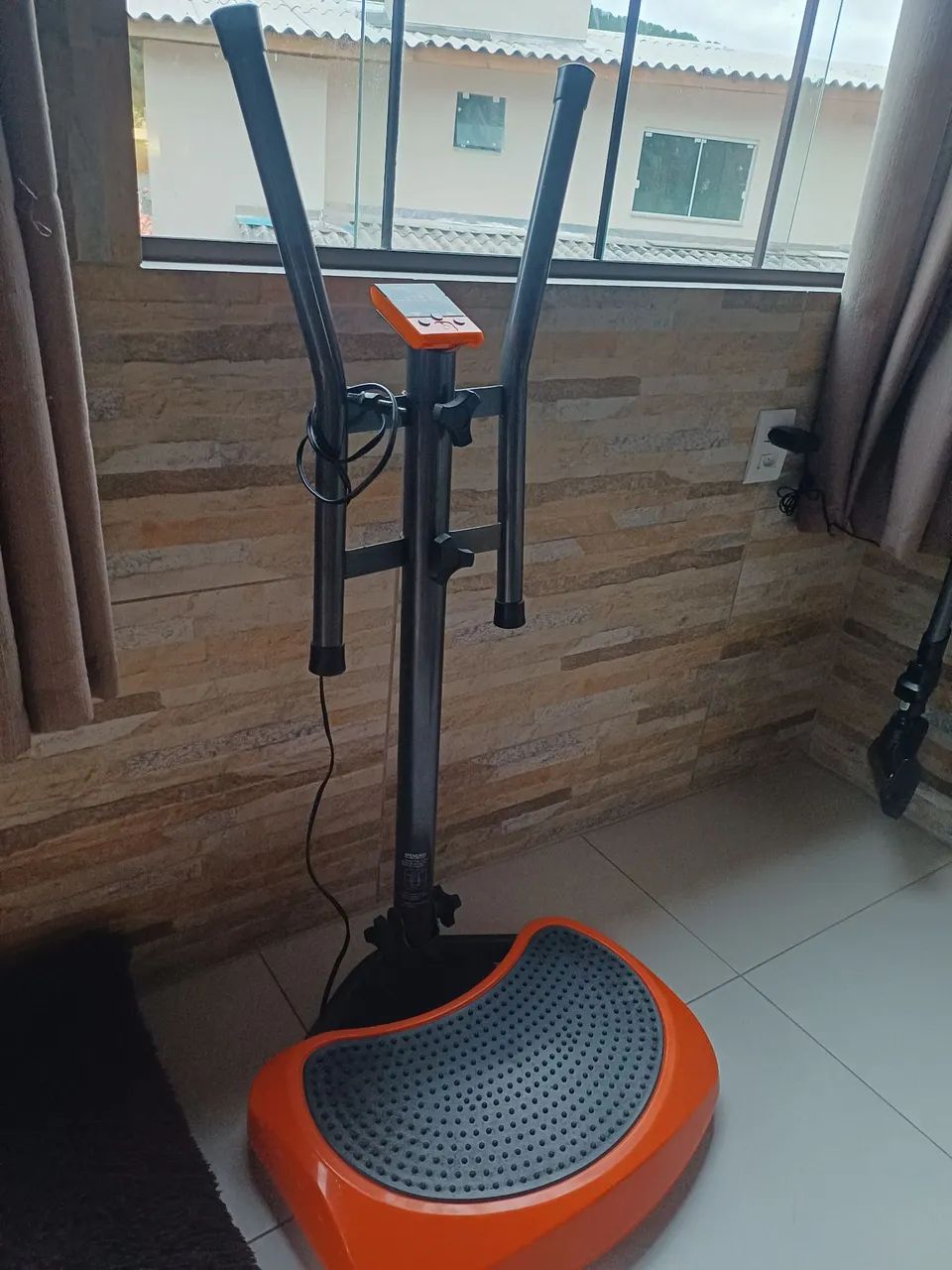 Vendo plataforma vibratória Vibrofit 