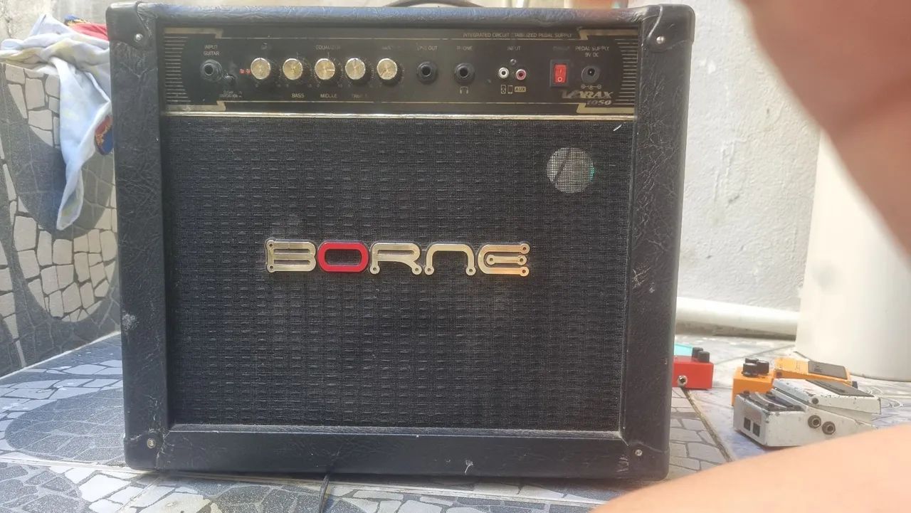 Borne 1050