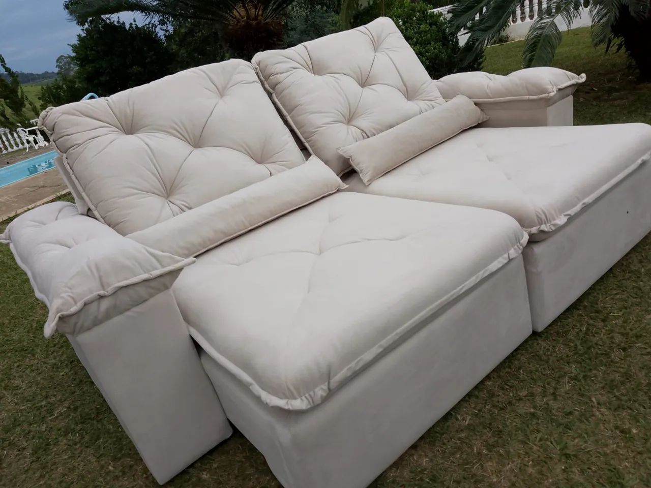 Sofa retratil bege claro luxo 2,30m !! - Foto 4