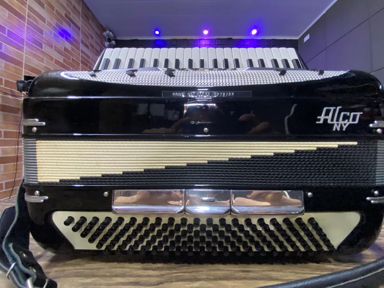 ACORDEON CORONA 120 BAIXOS REDUZIDA - Foto 4