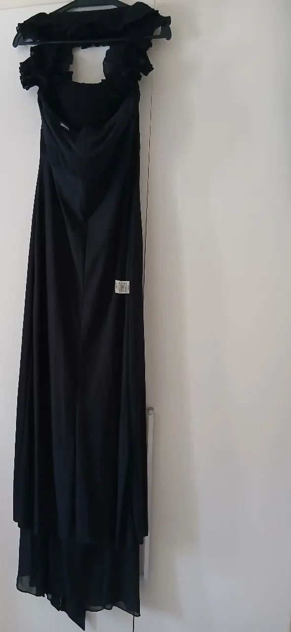 Vestido Longo Preto de Alça com Babados . - Foto 4