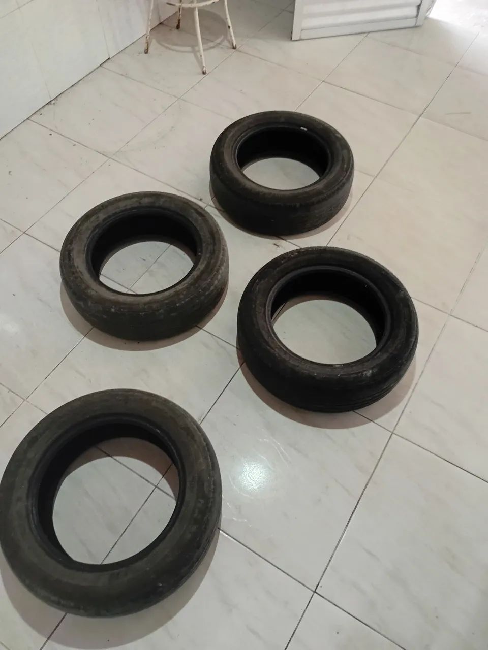 4 pneus aro 15 usados - Foto 4