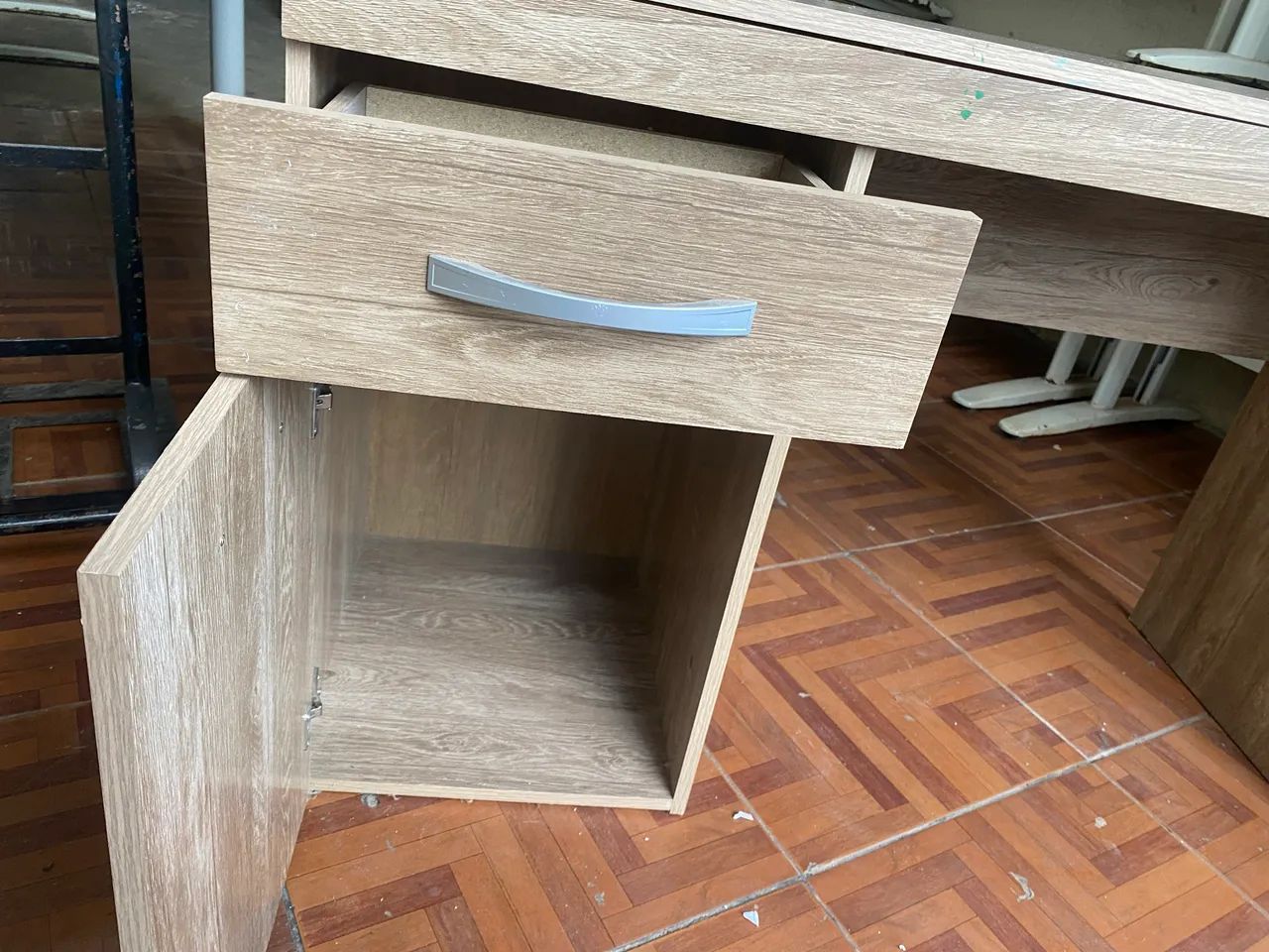 Mesa escrivaninha semi nova  - Foto 3