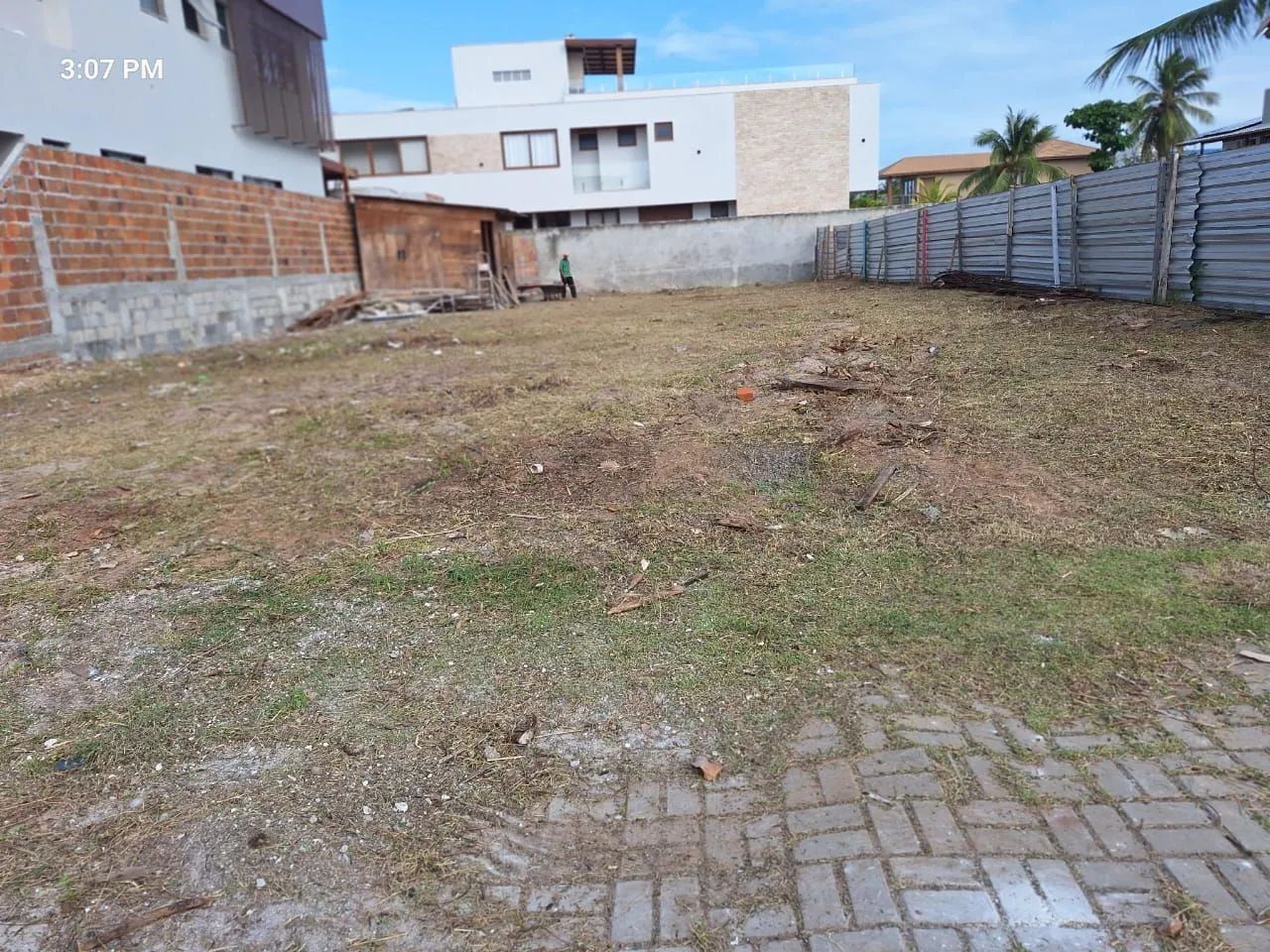 Terreno com 522,49m² em Guarajuba