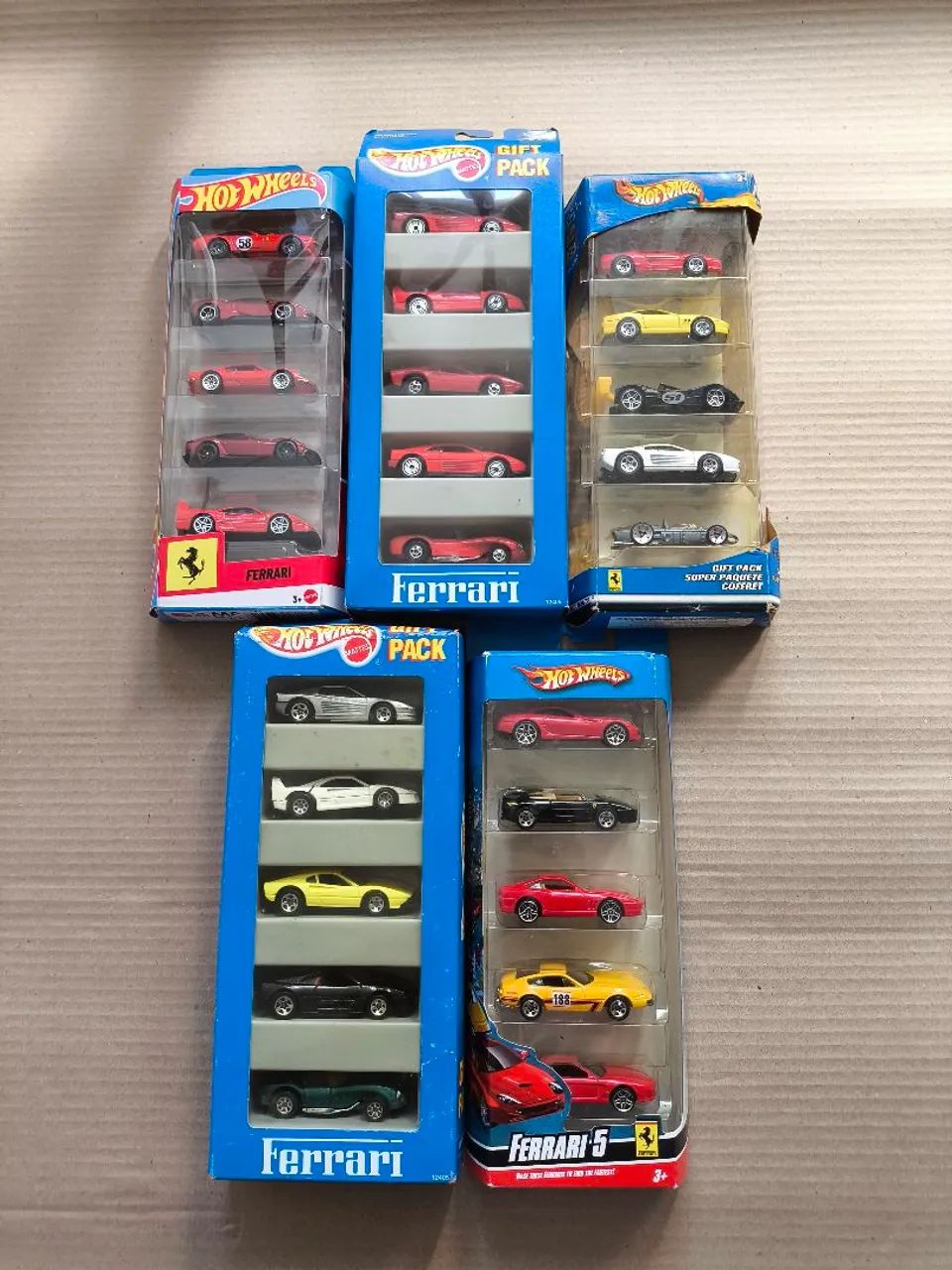 5 sets hot Wheels Ferrari 