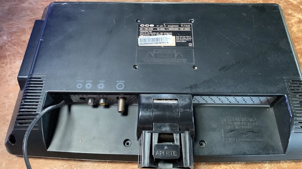 TV CCE 14 polegadas LCD entrada av - Foto 3