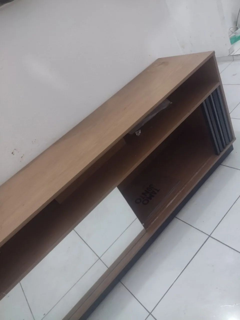 Rack Moderno cor Amadeirado/Mel com Espelho - Foto 2